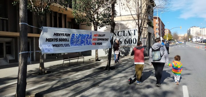 Tall de la carretera de Barcelona organitzat per Barberà Respira